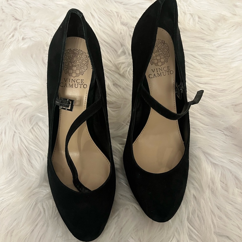 Vince camutto Mary Jane pumps